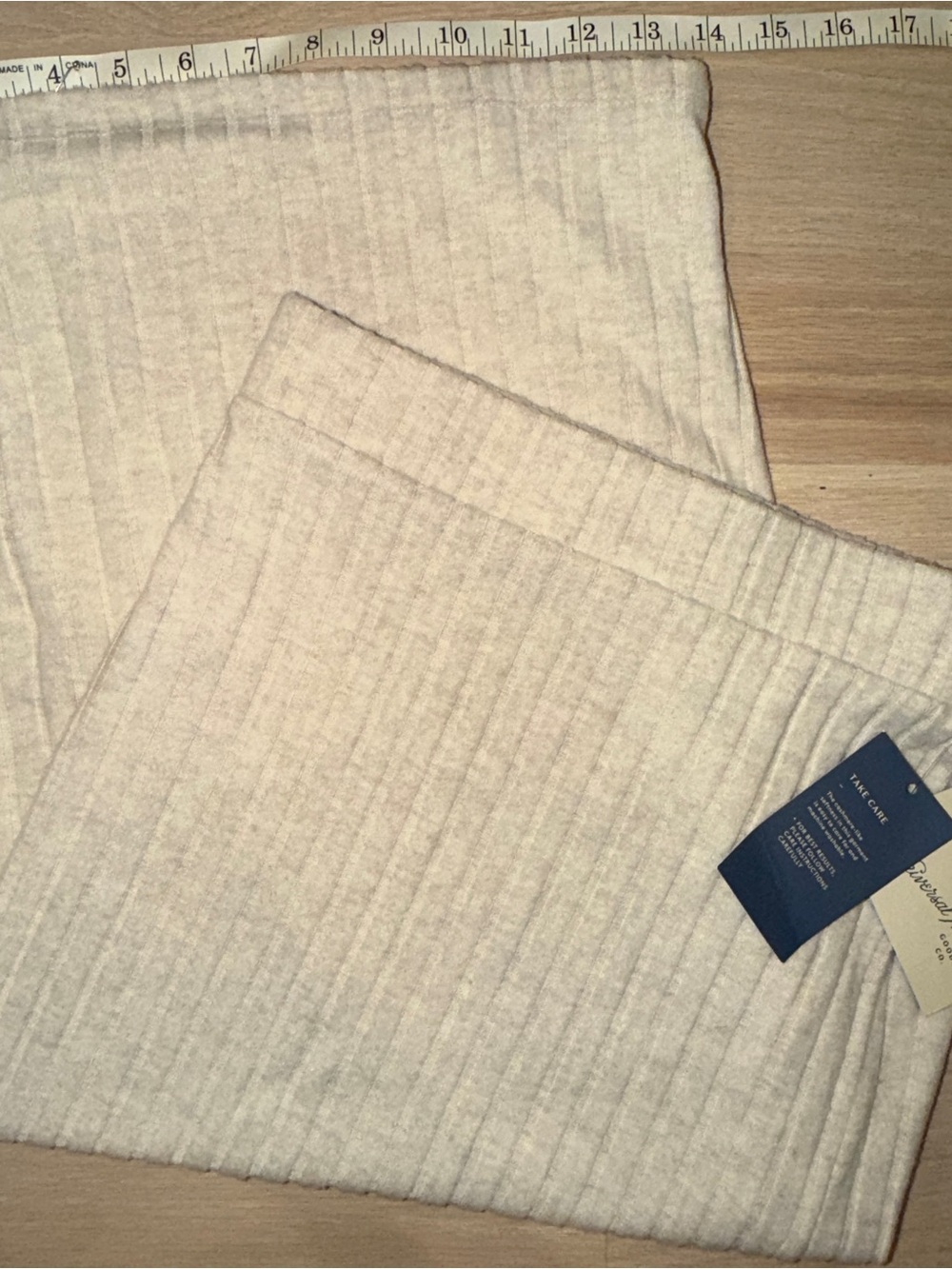 Curve hugging Skirt Fitted & Ribbed | Universal Thread
